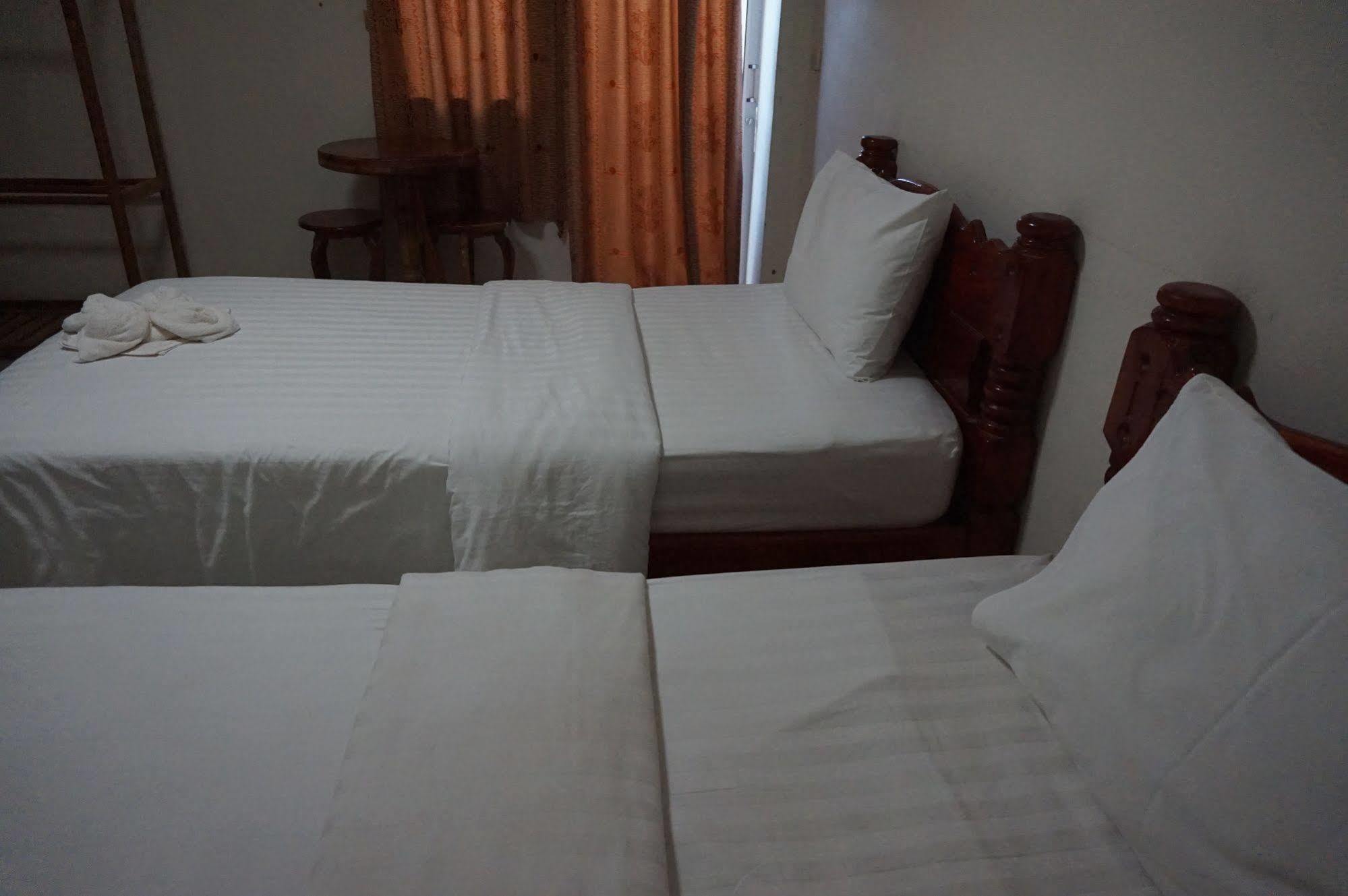 Hotel Gongaew Mansion à Ubon Ratchathani Extérieur photo